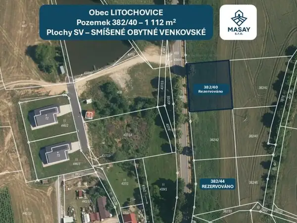 Pozemek Litochovice 382/40, letecký snímek s vyznačenou parcelou