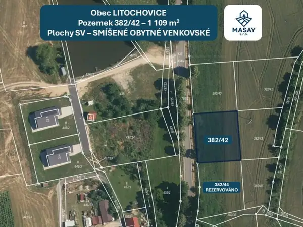 Pozemek Litochovice 382/42, letecký snímek s vyznačenou parcelou